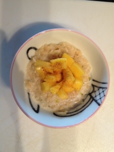 Irresistible sticky rice with mango for toddlers